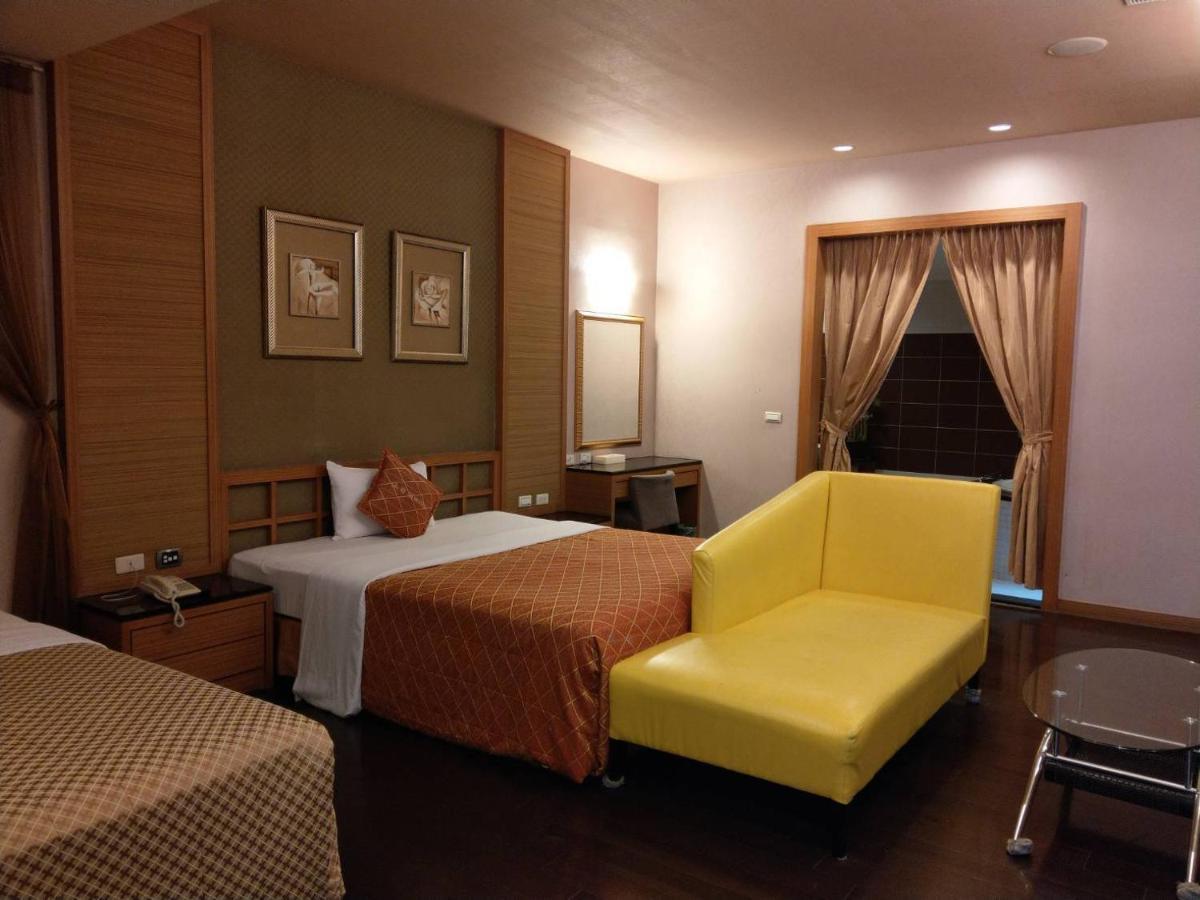 Lisa Motel Kaohsiung Exterior photo